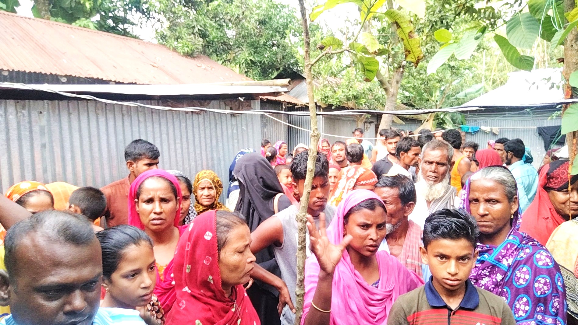 গাইবান্ধায় জমি নিয়ে সংঘর্ষে ১ জন নিহত ও ১০ জন আহত, গ্রেফতার ১৬